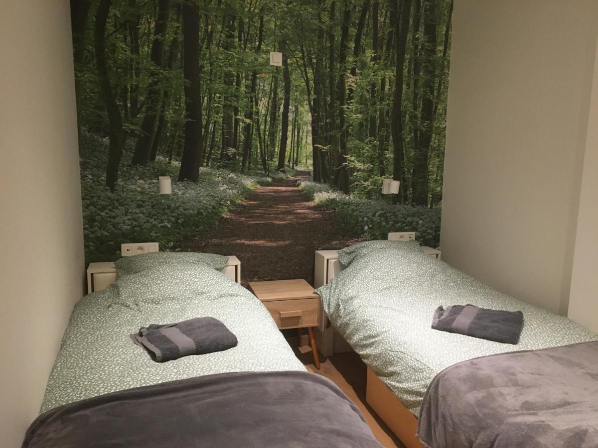 Les Cerises, Charmante Maison Au Calme Wavre Esterno foto